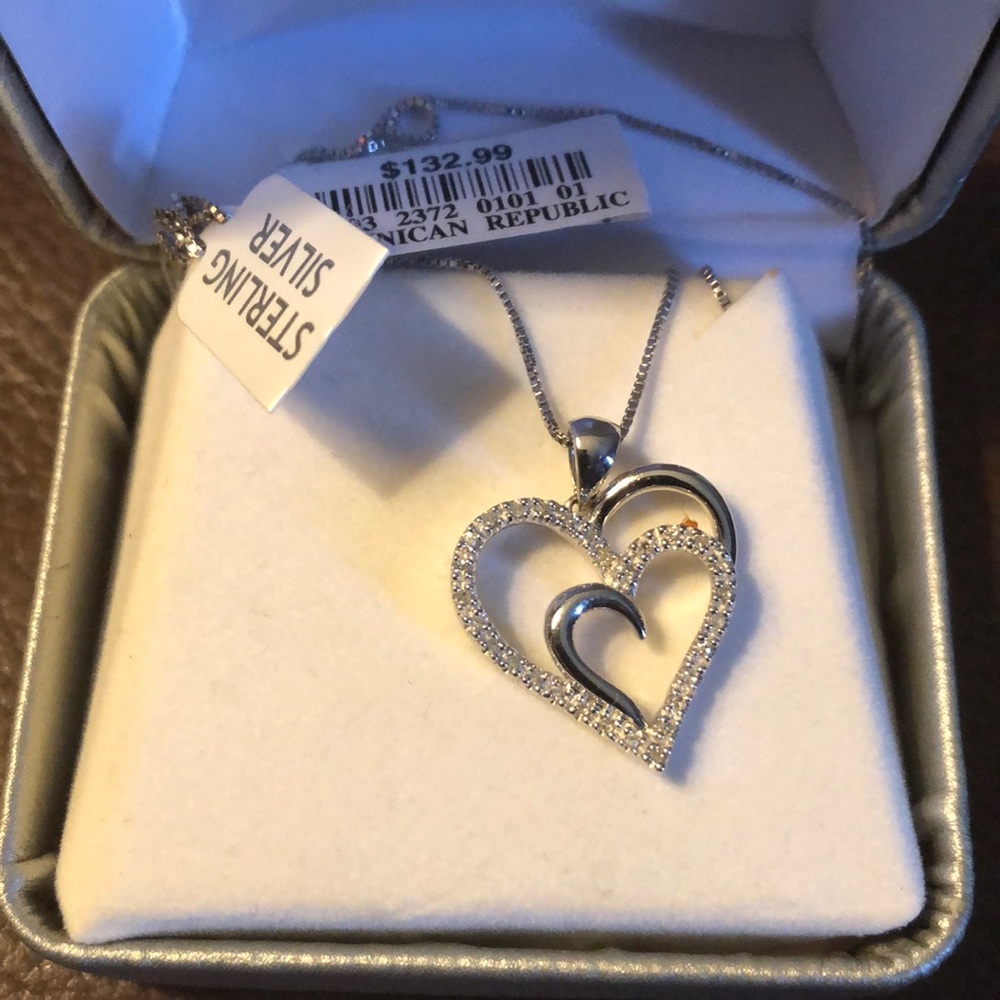 Sterling Silver diamond  heart 18 inch necklace 1/10 CTTW